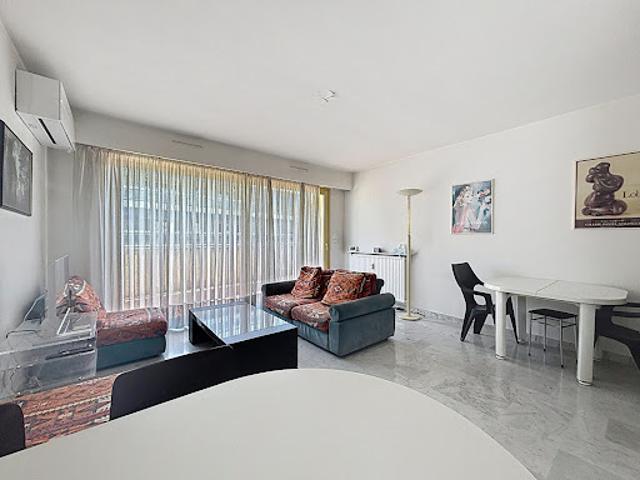 Vente Appartement 3 pièces 57 m2 Antibes