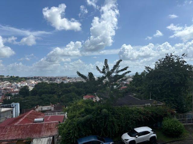 Vente Appartement 3 pièces 57 m2 Fort de france