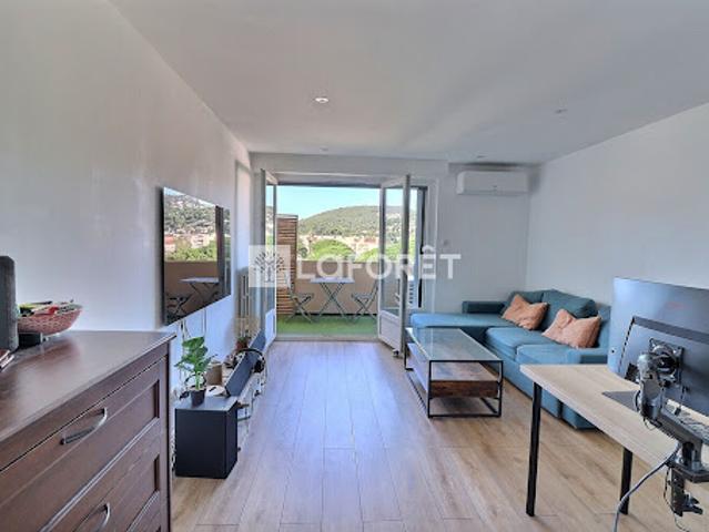 Vente Appartement 3 pièces 57 m2 Hyeres