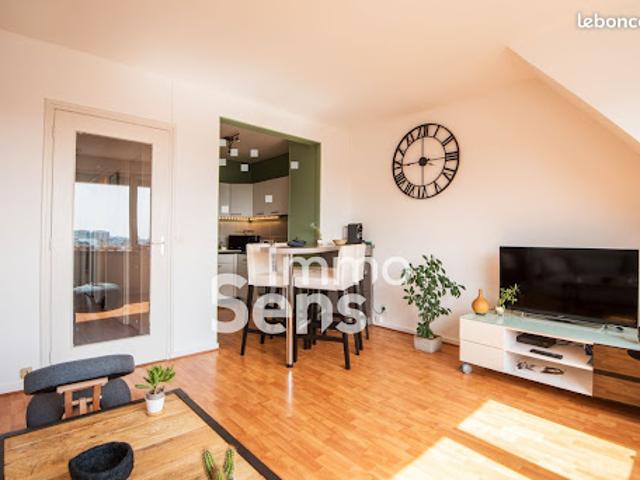 Vente Appartement 3 pièces 55 m2 Lille