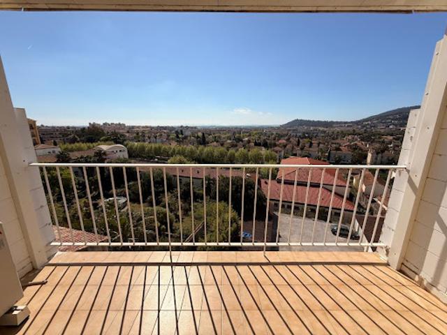 Vente Appartement 3 pièces 56 m2 Hyeres