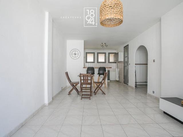 Vente Appartement 3 pièces 63.56 m2 Marseille 5ème