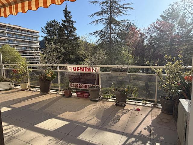 Vente Appartement 3 pièces 63.65 m2 Aix en Provence