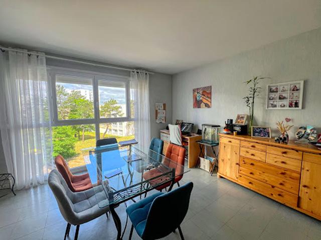 Vente Appartement 3 pièces 63.6 m2 Royan