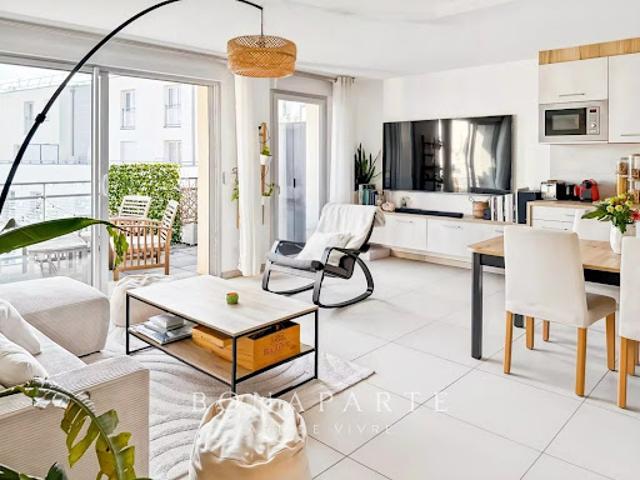 Vente Appartement 3 pièces 63.8 m2 Ferney Voltaire