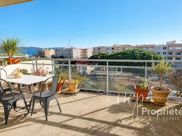 Vente Appartement 3 pièces 63 m2 Cavalaire sur Mer