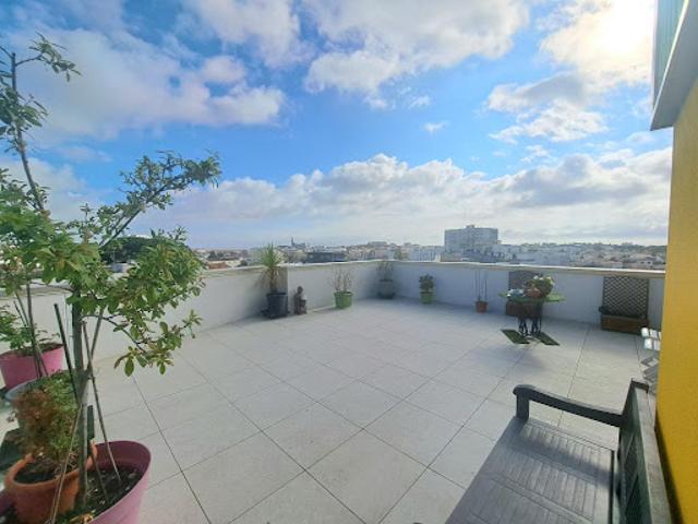 Vente Appartement 3 pièces 63.5 m2 Royan