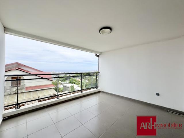 Vente Appartement 3 pièces 60.07 m2 Saint Denis