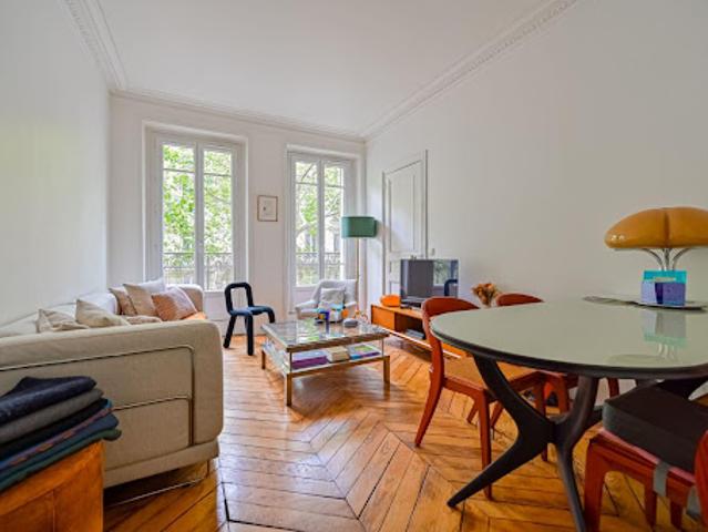 Vente Appartement 3 pièces 60 m2 Paris 10ème