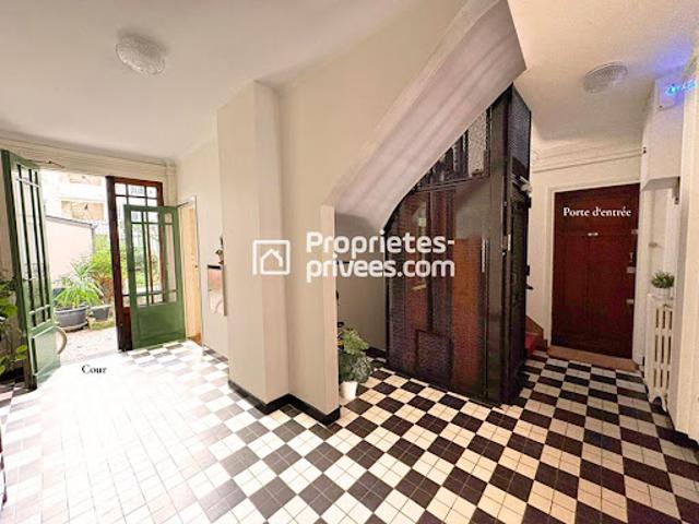 Vente Appartement 3 pièces 61.7 m2 Paris 15ème