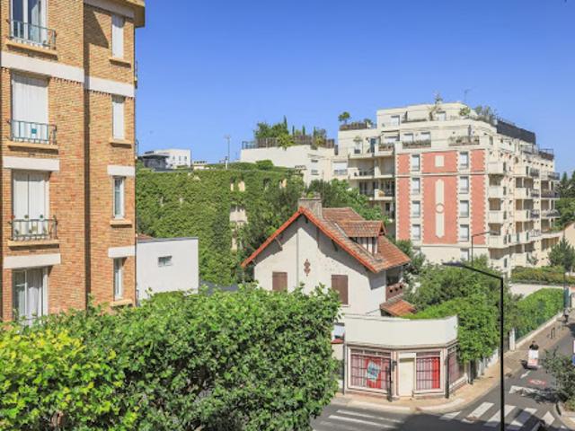 Vente Appartement 3 pièces 61.06 m2 Courbevoie