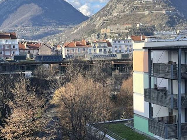 Vente Appartement 3 pièces 67.42 m2 Grenoble