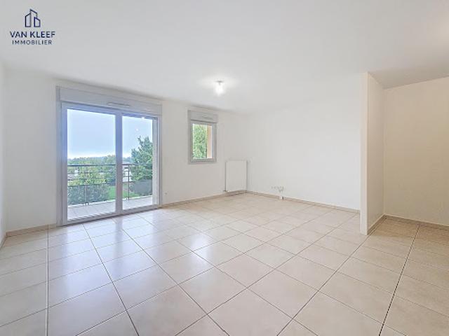 Vente Appartement 3 pièces 67.7 m2 Gex