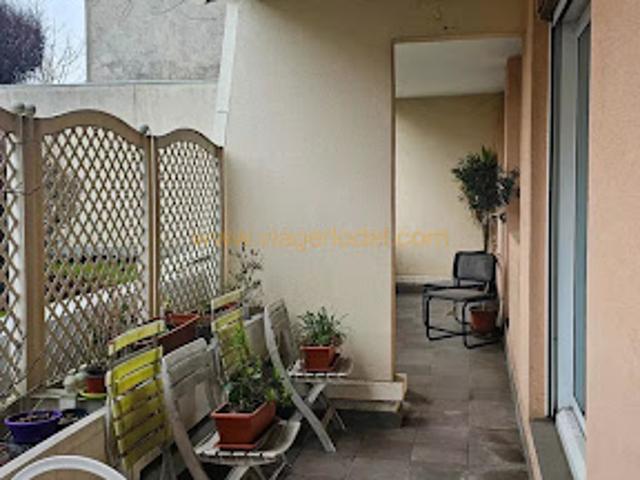 Vente Appartement 3 pièces 67.2 m2 Paris 20ème