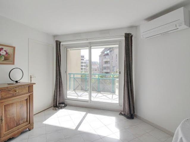 Vente Appartement 3 pièces 67 m2 Marseille 8ème