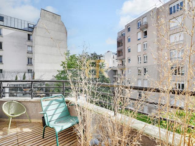 Vente Appartement 3 pièces 67 m2 Paris 18ème