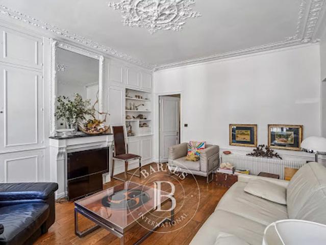 Vente Appartement 3 pièces 64.05 m2 Paris 7ème
