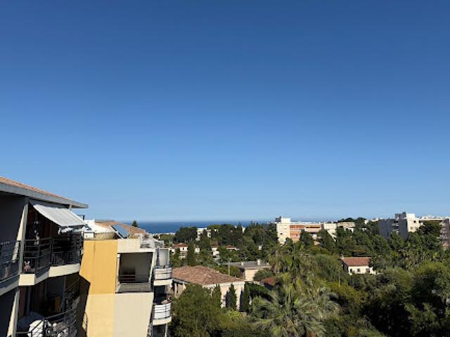 Vente Appartement 3 pièces 64.1 m2 Antibes