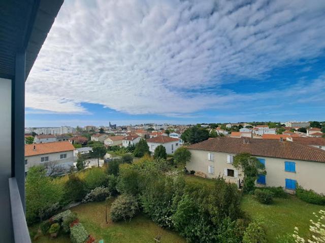 Vente Appartement 3 pièces 64.61 m2 Royan