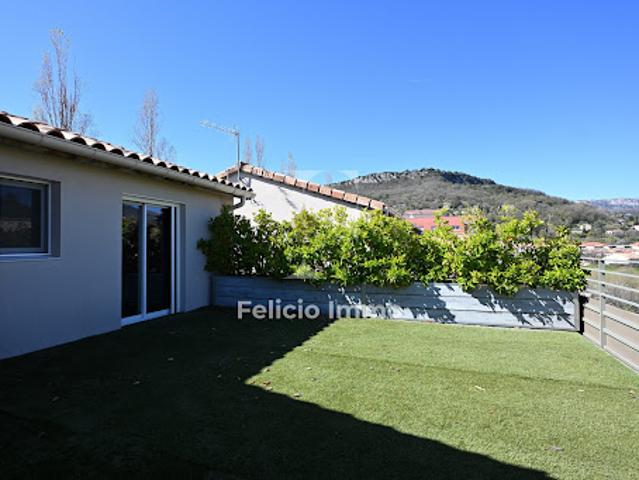 Vente Appartement 3 pièces 65.77 m2 Châteauneuf Grasse