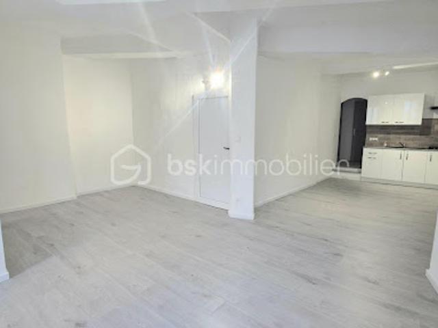 Vente Appartement 3 pièces 65.02 m2 Cuers