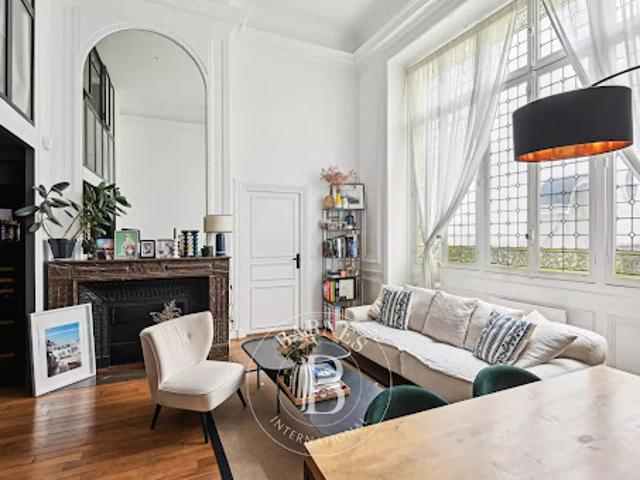 Vente Appartement 3 pièces 65.17 m2 Paris 7ème