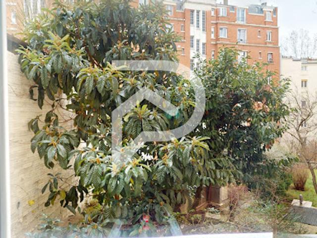 Vente Appartement 3 pièces 65.15 m2 Paris 20ème