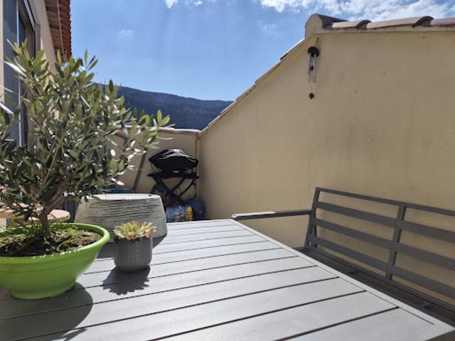 Vente Appartement 3 pièces 65 m2 Plan d'Aups Sainte Baume