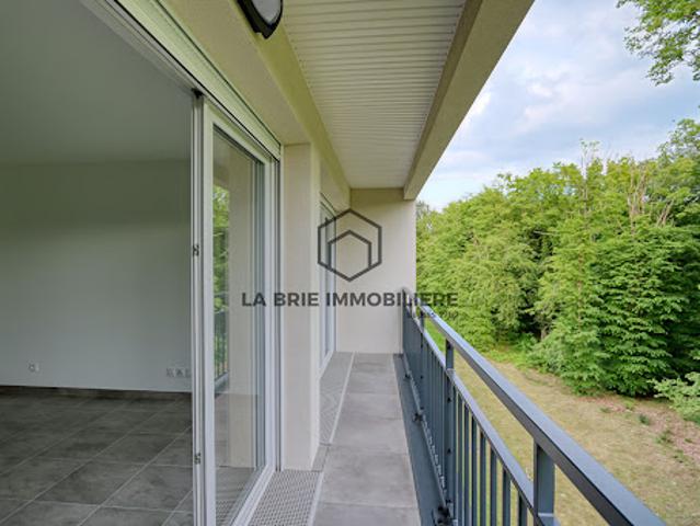 Vente Appartement 3 pièces 66.62 m2 Emerainville
