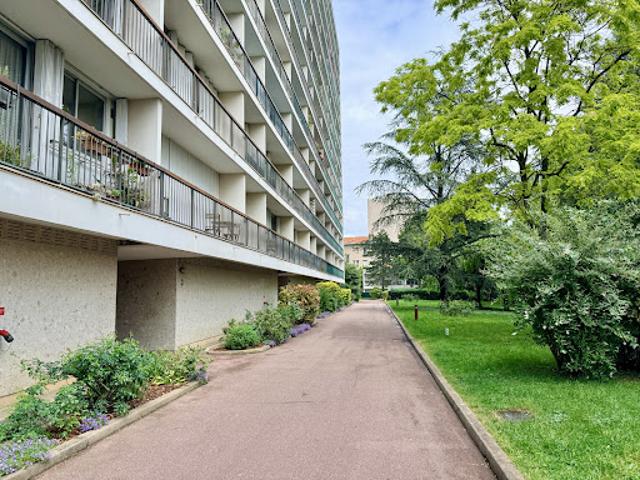 Vente Appartement 3 pièces 66.16 m2 Villejuif