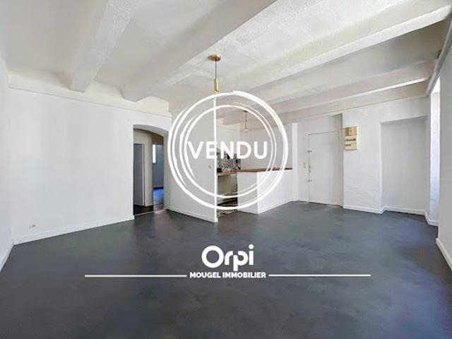 Vente Appartement 3 pièces 66 m2 Cuges les Pins