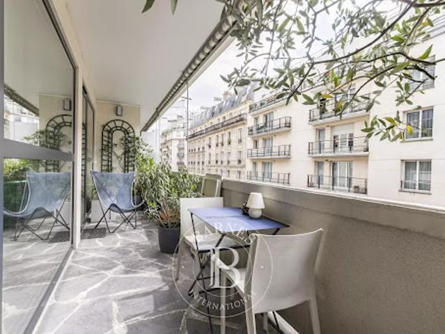 Vente Appartement 3 pièces 68.51 m2 Paris 15ème