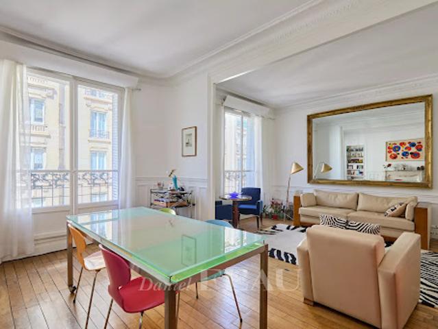 Vente Appartement 3 pièces 68.56 m2 Paris 15ème