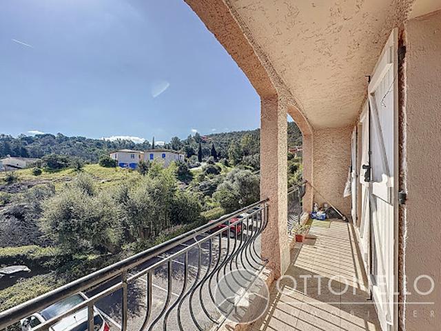 Vente Appartement 3 pièces 68.66 m2 Roquebrune sur Argens
