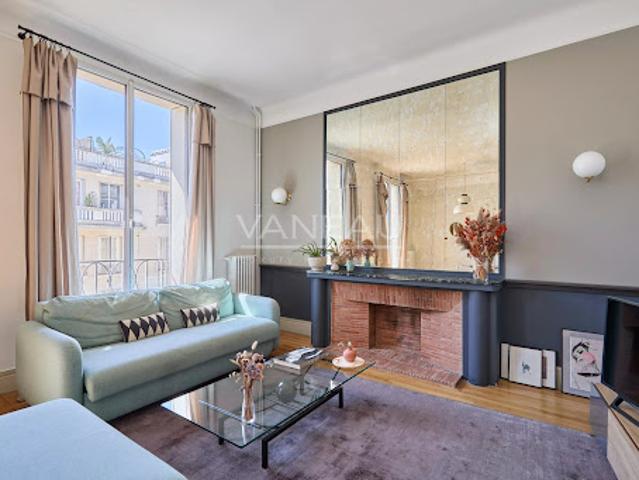 Vente Appartement 3 pièces 68.24 m2 Paris 16ème