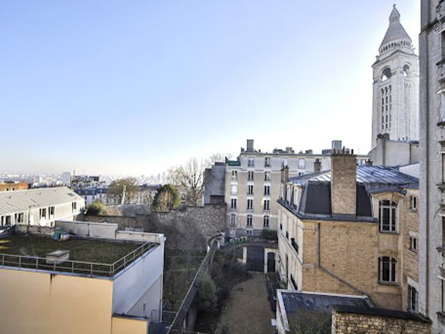 Vente Appartement 3 pièces 69 m2 Paris 18ème
