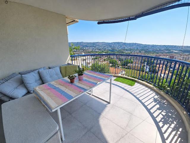 Vente Appartement 3 pièces 70 m2 Saint Laurent du Var