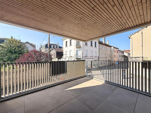 Vente Appartement 3 pièces 73.74 m2 Bourgoin Jallieu