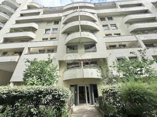 Vente Appartement 3 pièces 73.99 m2 Courbevoie