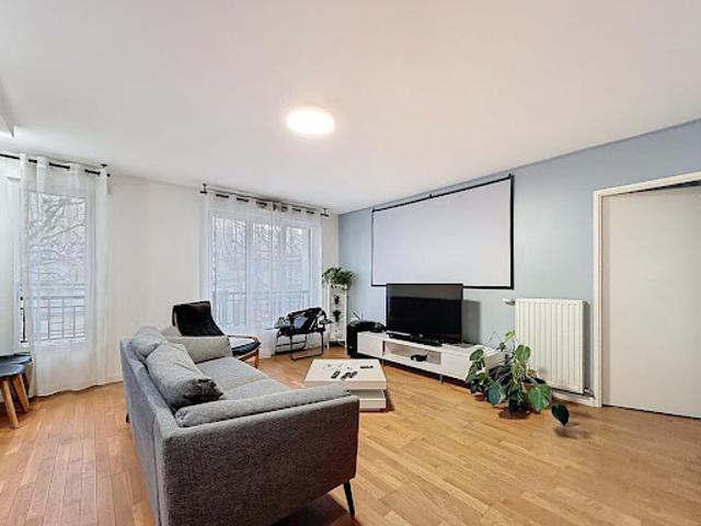 Vente Appartement 3 pièces 73 m2 Suresnes