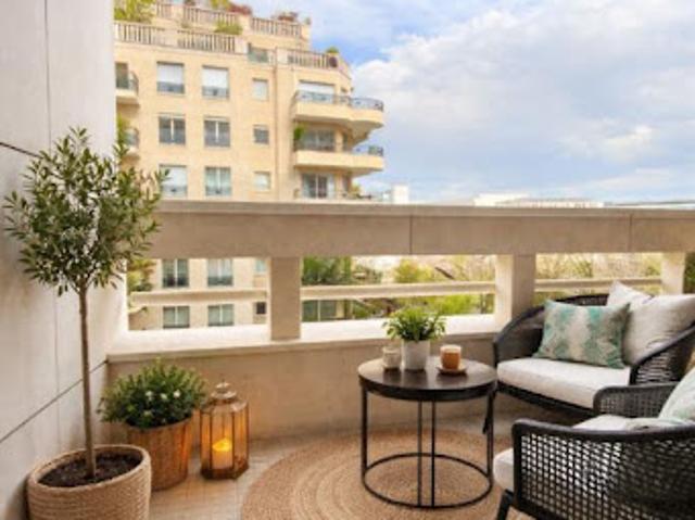 Vente Appartement 3 pièces 70.36 m2 Levallois Perret