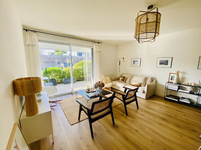 Vente Appartement 3 pièces 71.43 m2 Larmor Plage