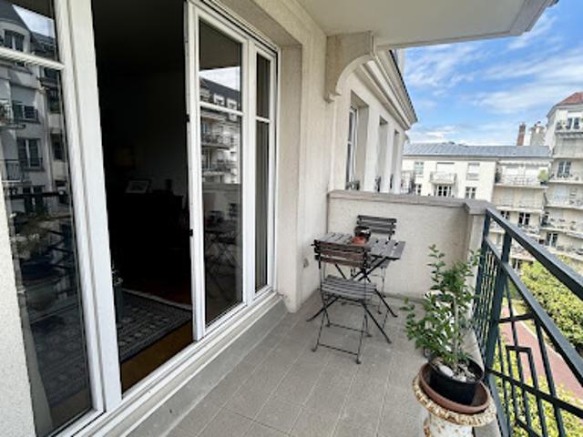 Vente Appartement 3 pièces 71.68 m2 Montrouge