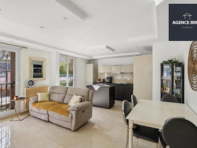 Vente Appartement 3 pièces 71.1 m2 La Varenne Saint Hilaire