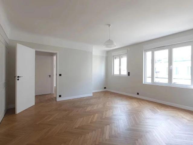 Vente Appartement 3 pièces 71.2 m2 Paris 7ème
