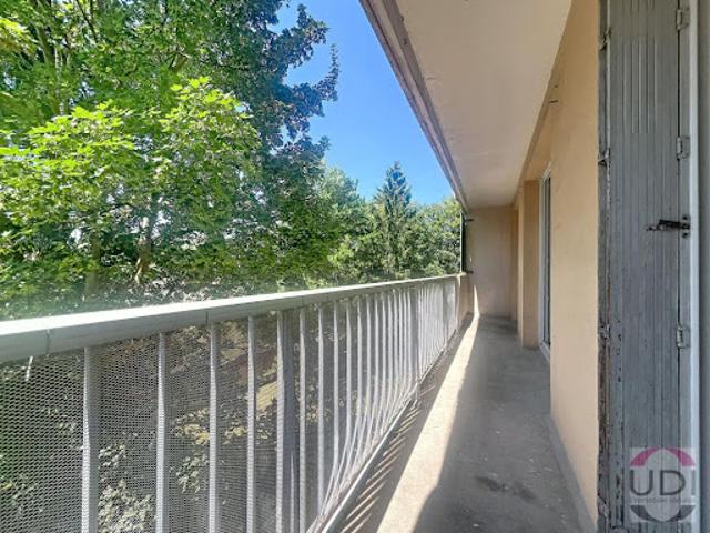 Vente Appartement 3 pièces 72.84 m2 Corbeil Essonnes