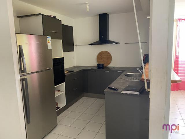 Vente Appartement 3 pièces 77 m2 Fort de france
