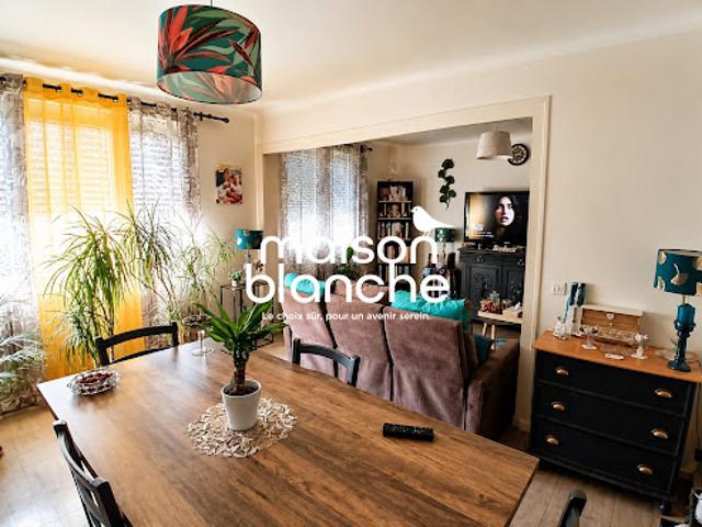 Vente Appartement 3 pièces 74.9 m2 Parthenay