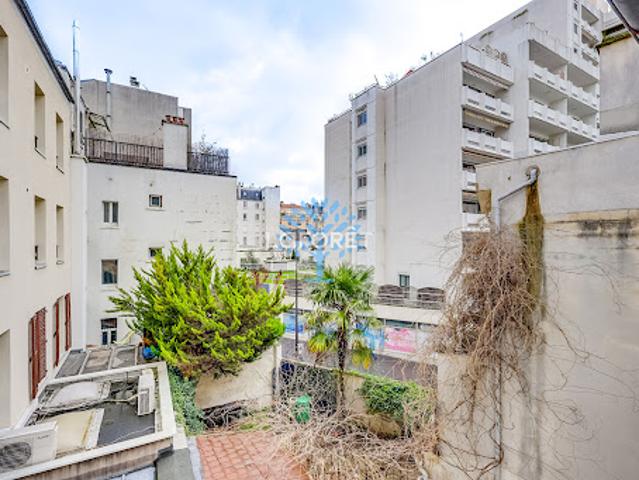 Vente Appartement 3 pièces 74.39 m2 Paris 20ème