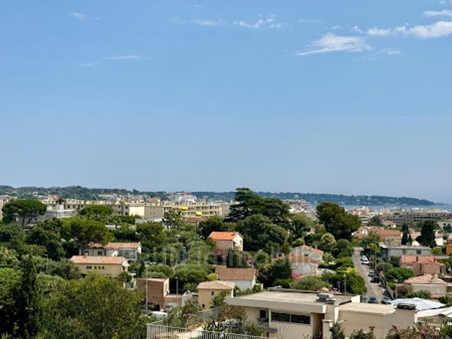 Vente Appartement 3 pièces 74 m2 Antibes
